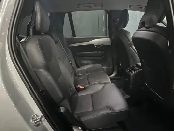 VOLVO XC90 Core Recharge Plug-In Hybrid AWD  7-SITZER