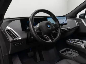 BMW iX xD40 Sportpaket 360 DAB H K ACC AHK Komfort
