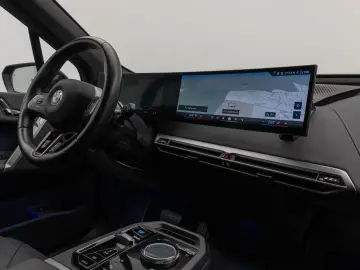 BMW iX xD40 Sportpaket 360 DAB H K ACC AHK Komfort