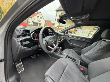 AUDI Q3 Sportback 40 TFSI quattro S line  fast VOLL