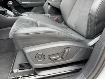 AUDI Q3 Sportback 40 TFSI quattro S line  fast VOLL
