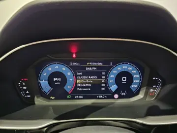 AUDI Q3 35 TFSI Sport Virtual LED Plus Standheiz. AHK
