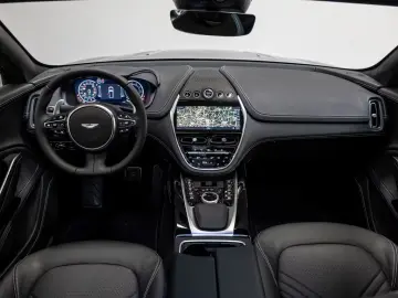 Aston Martin DBX Magnetic Silver Onyx Black