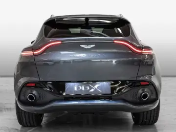 Aston Martin DBX Magnetic Silver Onyx Black
