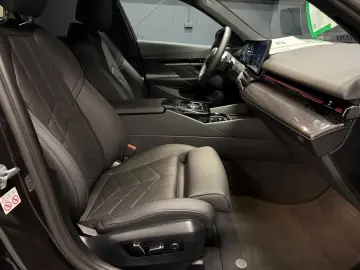 BMW 520d Touring M-Sport Travel Innov Standhz AHK