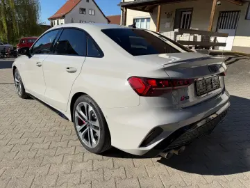 AUDI S3 Limousine quattro PORSCHE KREIDE   AKRAPOVIC