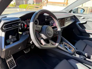 AUDI S3 Limousine quattro PORSCHE KREIDE   AKRAPOVIC