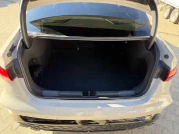 AUDI S3 Limousine quattro PORSCHE KREIDE   AKRAPOVIC