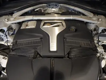 Aston Martin DBX 4.0 V8-BRD-U-frei-Schwarz Braun