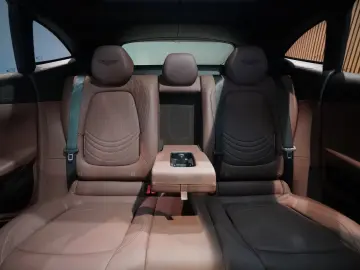 Aston Martin DBX 4.0 V8-BRD-U-frei-Schwarz Braun