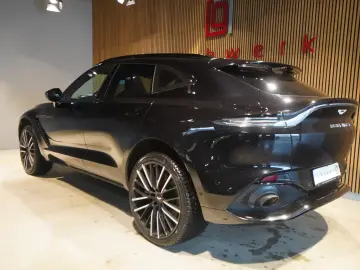 Aston Martin DBX 4.0 V8-BRD-U-frei-Schwarz Braun