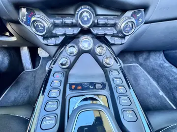 Aston Martin V8 Vantage 4.0 V8 Roadster Sitzbelüftung
