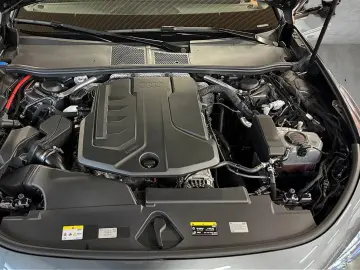 AUDI A5 Avant TFSI S line quattro S-tronic Matrix Nav