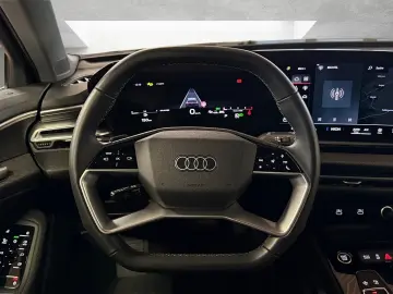 AUDI A5 Avant TFSI S line quattro S-tronic Matrix Nav