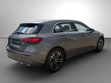 MERCEDES-BENZ A 200 Progressive AHK CarPlay LED Kamera