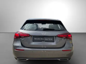 MERCEDES-BENZ A 200 Progressive AHK CarPlay LED Kamera