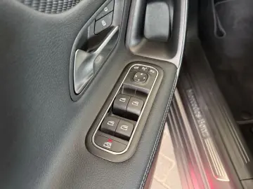 MERCEDES-BENZ A 200 Progressive AHK CarPlay LED Kamera
