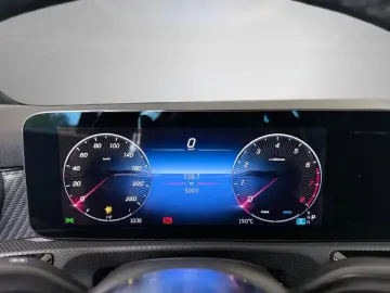 MERCEDES-BENZ A 200 Progressive AHK CarPlay LED Kamera