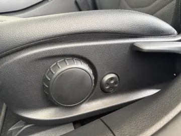 MERCEDES-BENZ A 200 Progressive AHK CarPlay LED Kamera