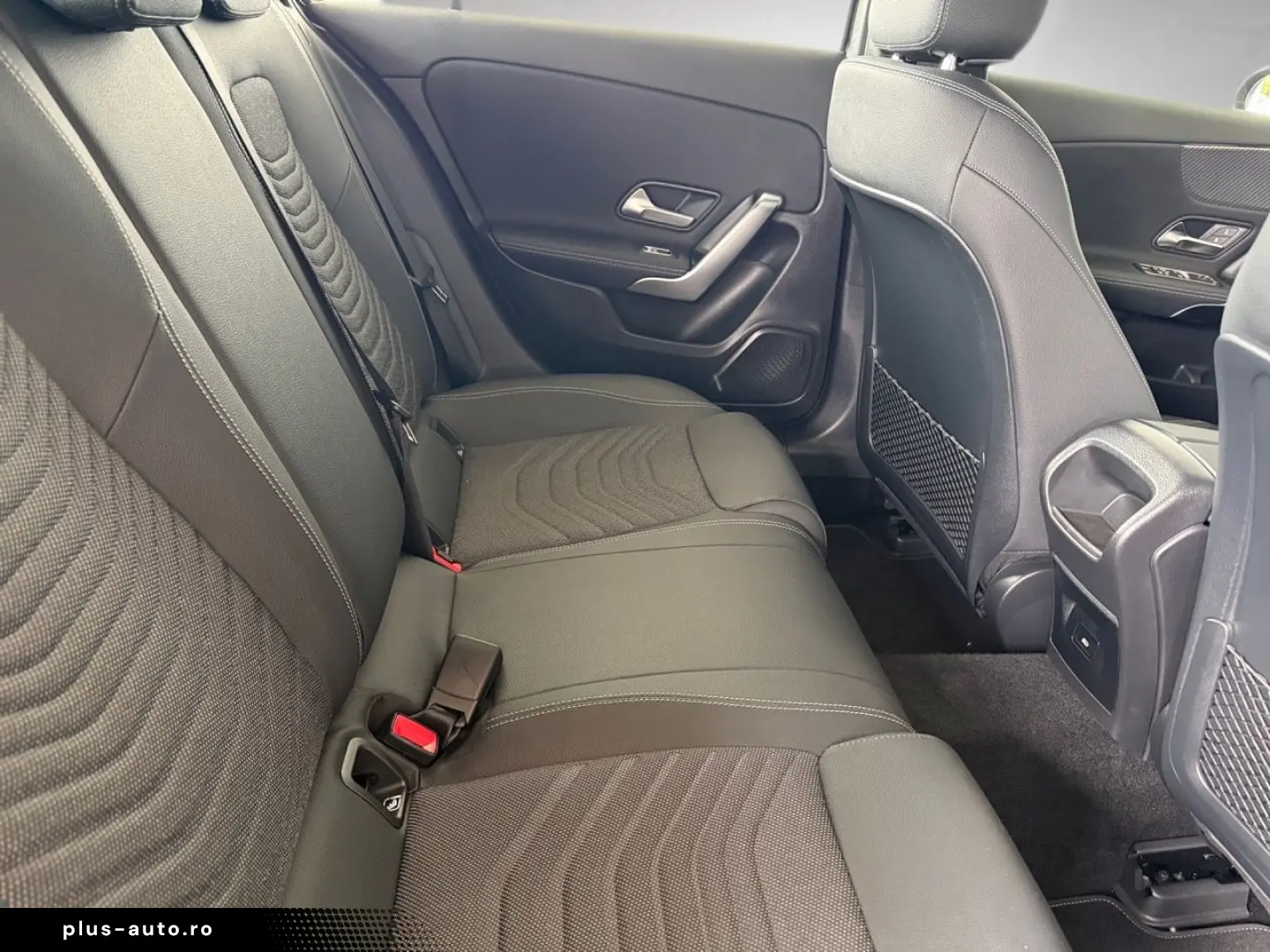 MERCEDES-BENZ A 200 Progressive AHK CarPlay LED Kamera
