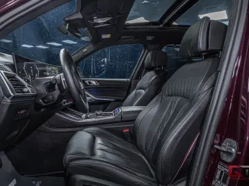 BMW X5 xDrive50e M-Sport B&W 22  Massage PanoSky DAP