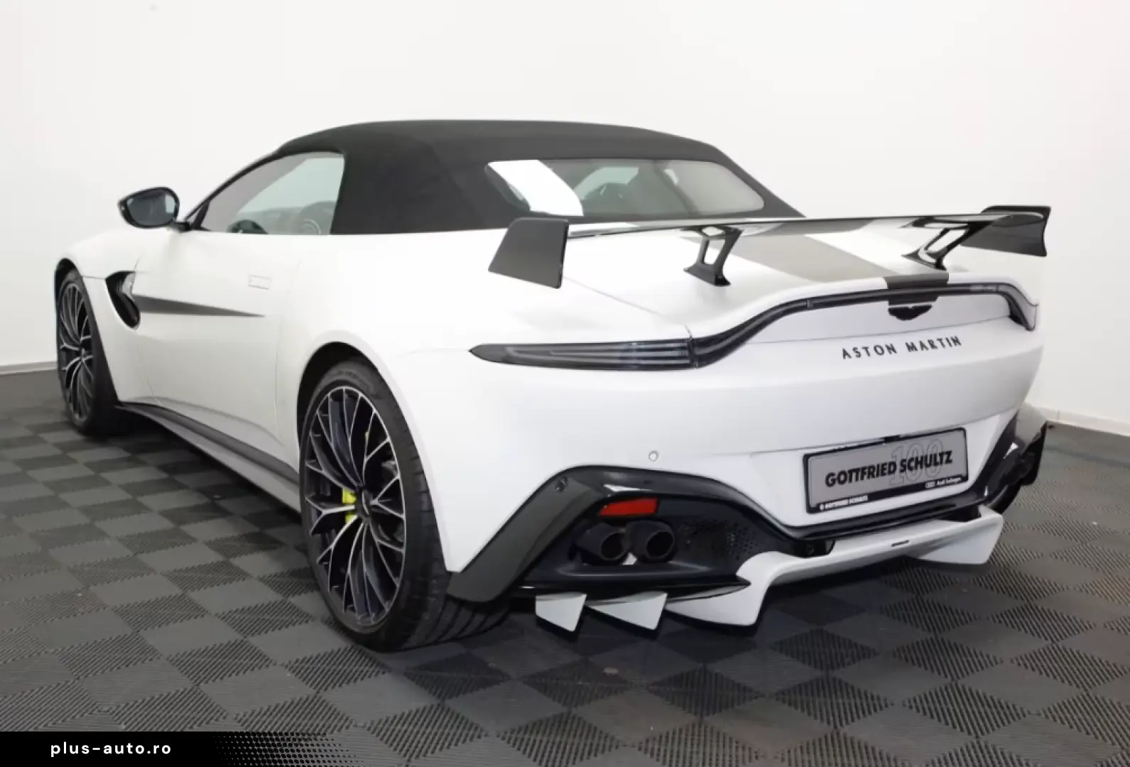 Aston Martin V8 Vantage F1 edition