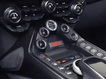 Aston Martin V8 Vantage F1 edition