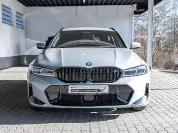 BMW 330e Touring M Sport LC Prof. Head-Up HiFi LED