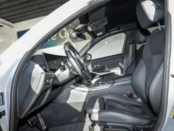 BMW 330e Touring M Sport LC Prof. Head-Up HiFi LED
