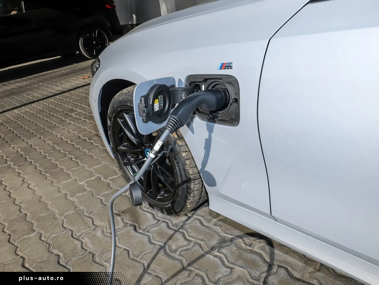 BMW 330e Touring M Sport LC Prof. Head-Up HiFi LED