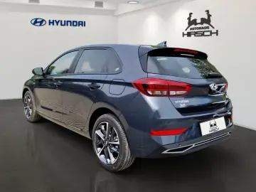 HYUNDAI i30 1.5 T-GDI 48V ADVANTAGE NAVI LED SHZ Kamera
