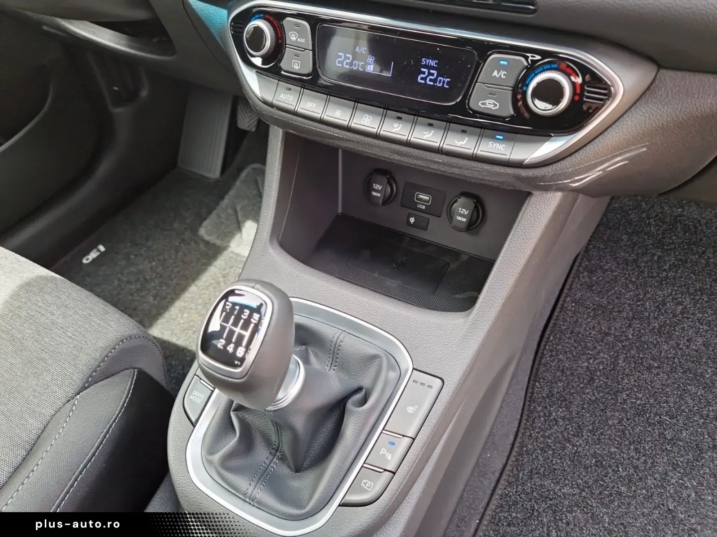 HYUNDAI i30 1.5 T-GDI 48V ADVANTAGE NAVI LED SHZ Kamera