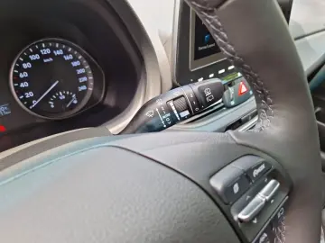 HYUNDAI i30 1.5 T-GDI 48V ADVANTAGE NAVI LED SHZ Kamera
