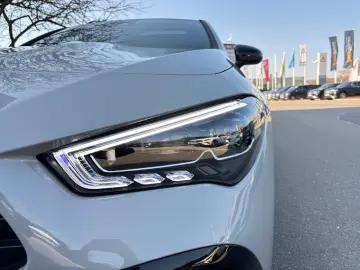 MERCEDES-BENZ CLA 35 AMG 4MATIC Shooting Brake