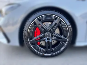 MERCEDES-BENZ CLA 35 AMG 4MATIC Shooting Brake