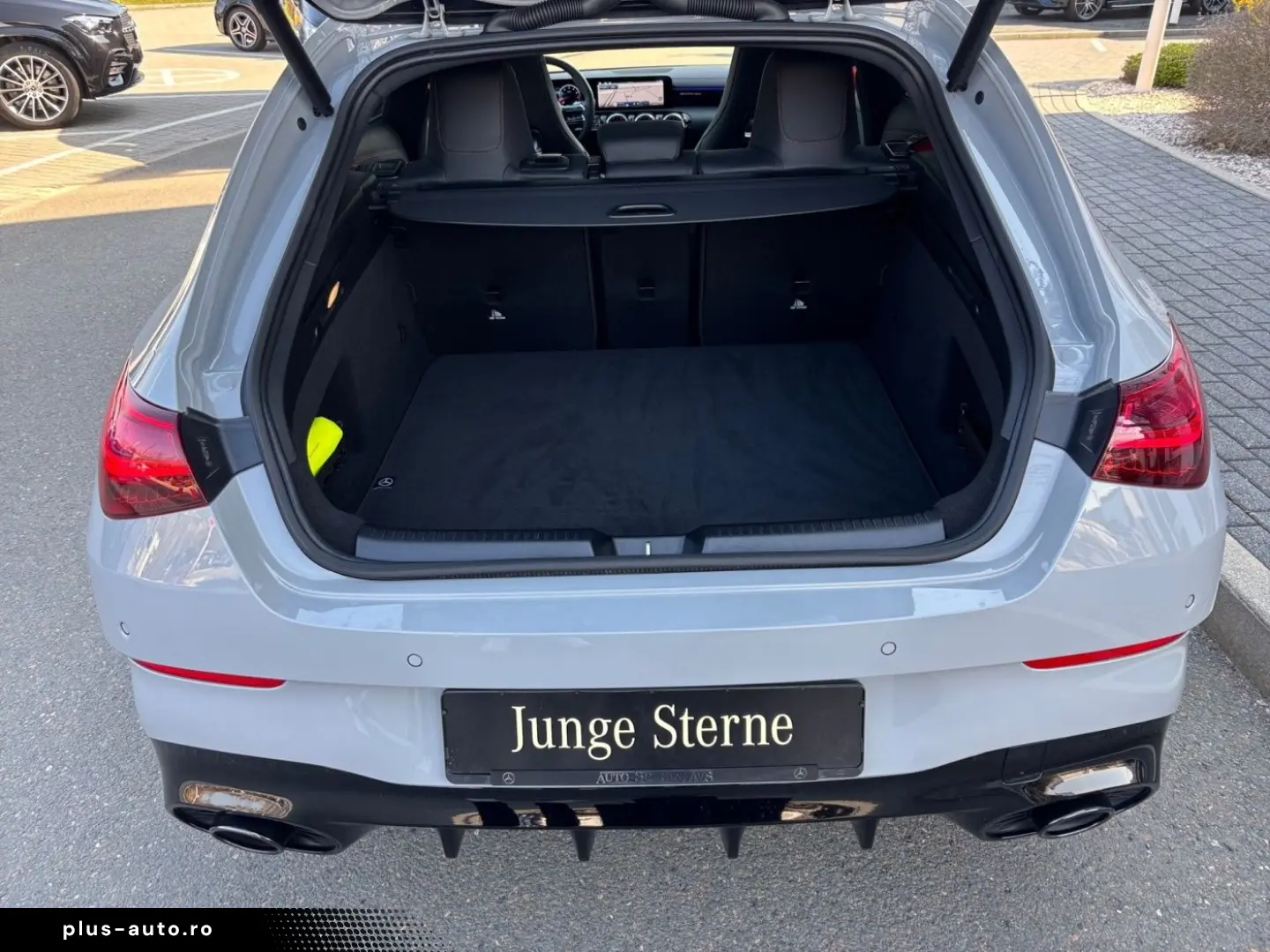 MERCEDES-BENZ CLA 35 AMG 4MATIC Shooting Brake