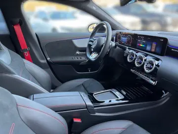 MERCEDES-BENZ CLA 35 AMG 4MATIC Shooting Brake