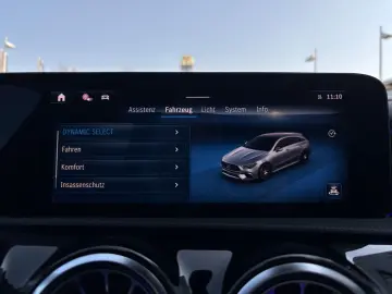 MERCEDES-BENZ CLA 35 AMG 4MATIC Shooting Brake