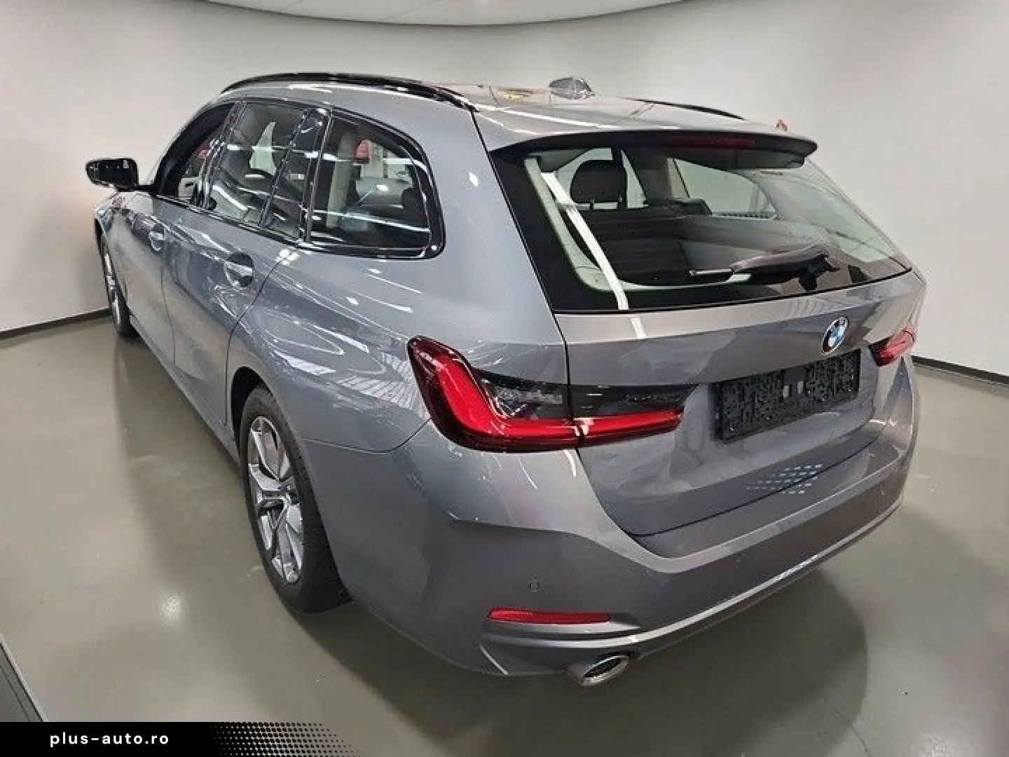 BMW 320d T xDrive Shadow-Line WIDE LED CARPLAY MEGA