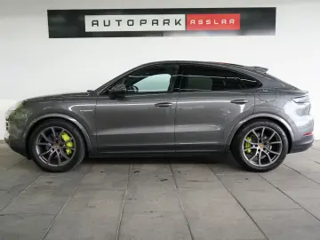 PORSCHE Cayenne Coupe E-Hybrid P-Display HA-Lenkung Inno