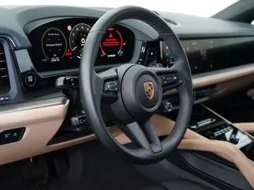 PORSCHE Cayenne Coupe E-Hybrid P-Display HA-Lenkung Inno