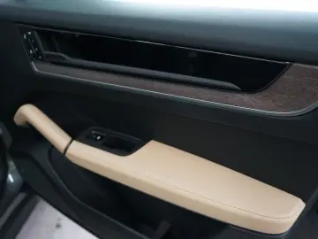 PORSCHE Cayenne Coupe E-Hybrid P-Display HA-Lenkung Inno