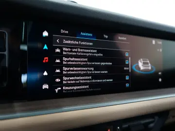 PORSCHE Cayenne Coupe E-Hybrid P-Display HA-Lenkung Inno