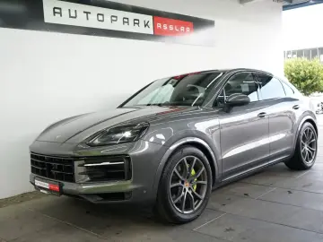 PORSCHE Cayenne Coupe E-Hybrid P-Display HA-Lenkung Inno