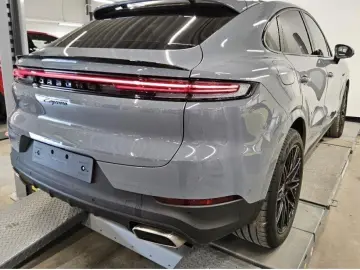 PORSCHE Cayenne Coupe E-Hybrid Luft BOSE HeadUp INNO