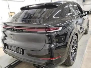 PORSCHE Cayenne Coupe E-Hybrid SportDesign 18Wege 22 Alu