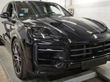 PORSCHE Cayenne Coupe E-Hybrid SportDesign 18Wege 22 Alu