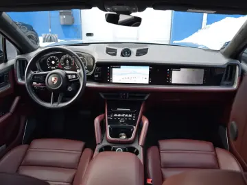 PORSCHE Cayenne Coupe E-Hybrid Burmester SportDesign