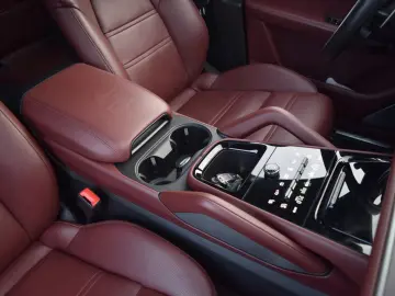 PORSCHE Cayenne Coupe E-Hybrid Burmester SportDesign