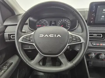 Dacia Logan III Expression